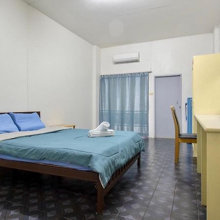 Monta Apartment Bangsaen Buitenkant foto