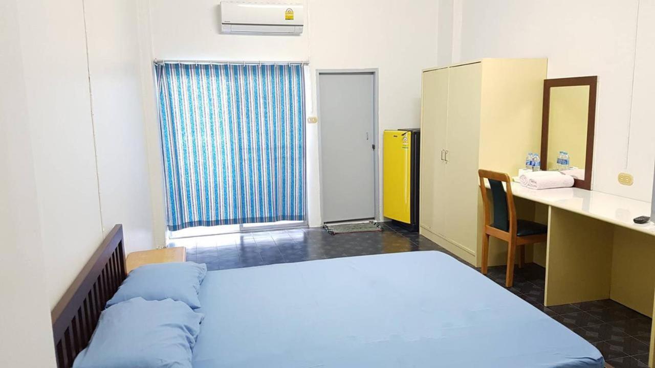 Monta Apartment Bangsaen Buitenkant foto